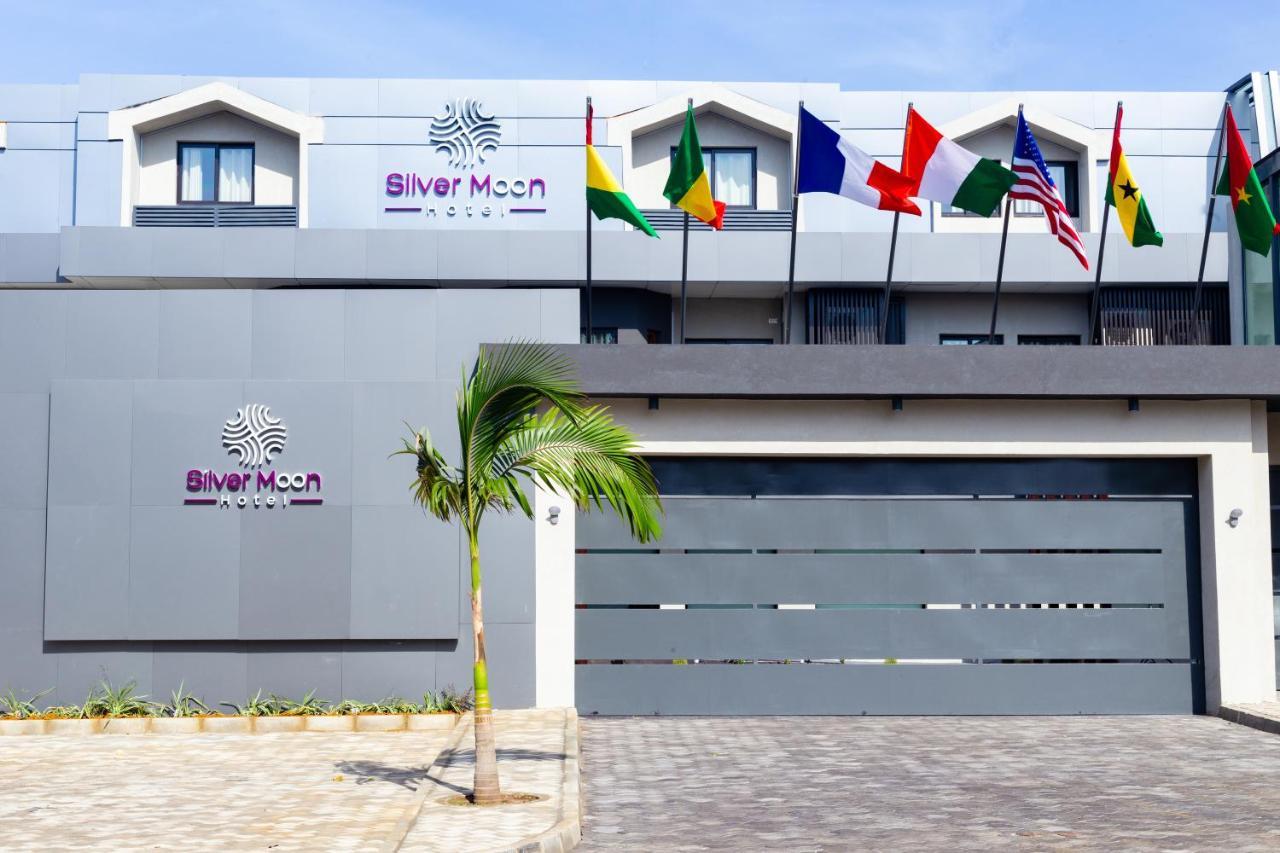 Silver Moon Hotel อาบีจาน ภายนอก รูปภาพ
